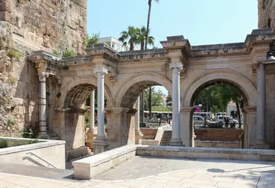 Hadrian's Gate, Antalya