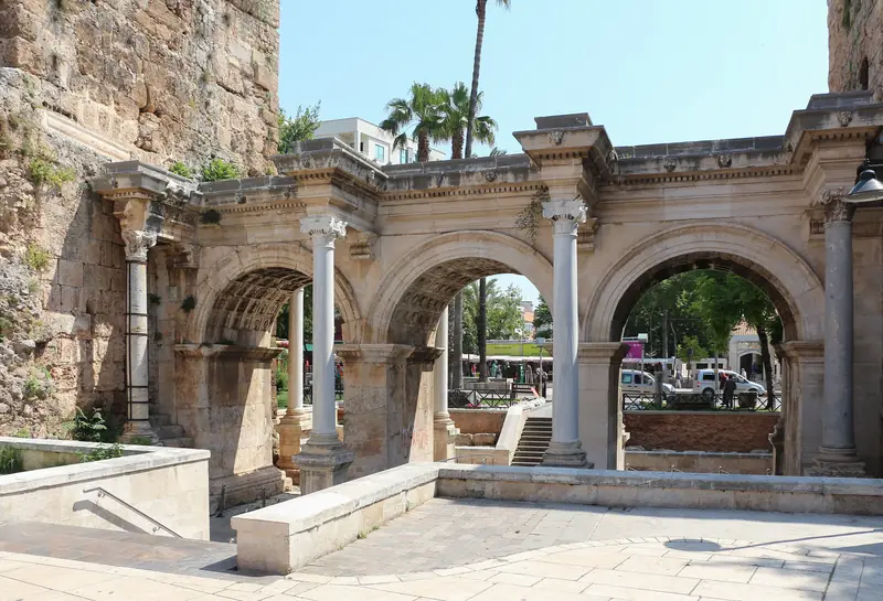 Hadrian's Gate, Antalya