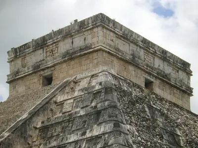 El Castillo pyramid at Chichén Itzá