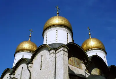 The golden domes of the cathedrals on Cathedral Square, Moscow Kremlin