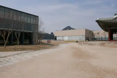 The courtyard of MMCA Seoul