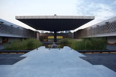 The courtyard and giant 'umbrella' canopy of the Museo Nacional de Antropología
