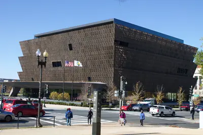 The bronze-coloured corona of the National Museum of African American History and Culture