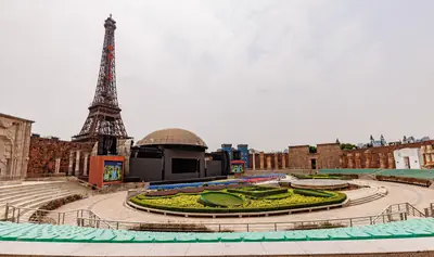 Replica landmarks at Window of the World, Shenzhen