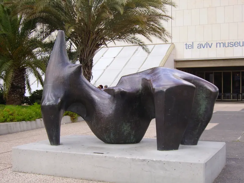 Henry Moore's Reclining Figure at the Tel Aviv Museum of Art